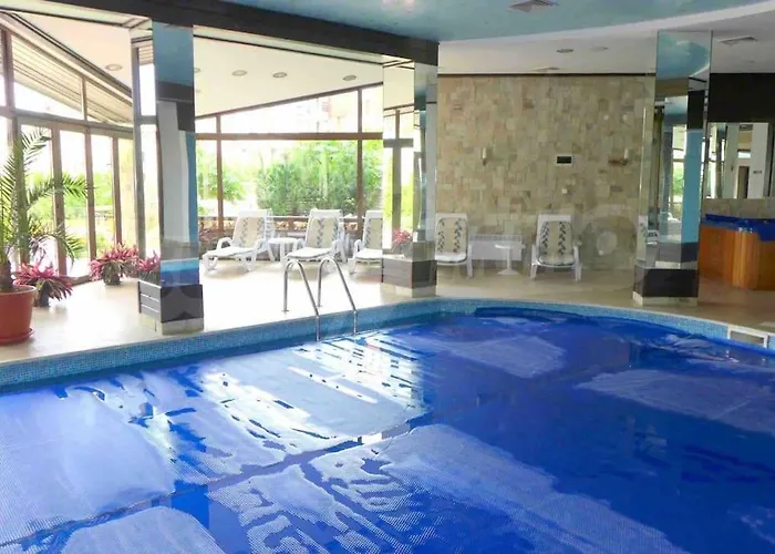 Private Cozy At Alpin + Complex