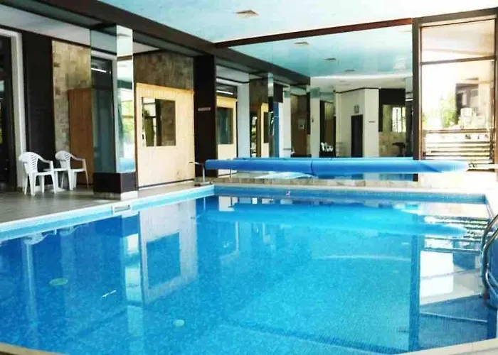 Private Cozy At Alpin + Complex